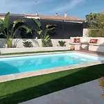 Lalou Piscine Trois A *
